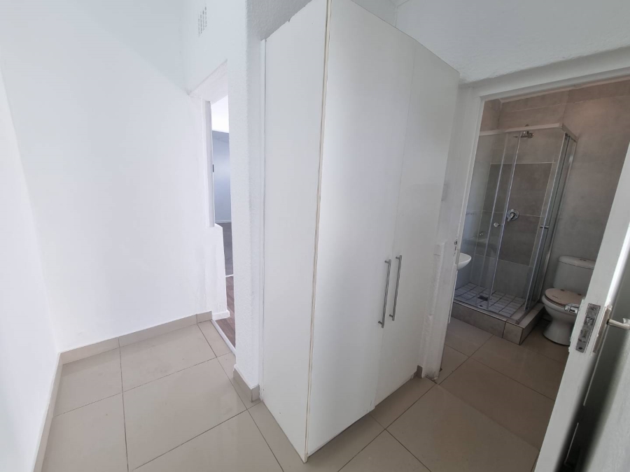 To Let 0 Bedroom Property for Rent in Sea Point Western Cape